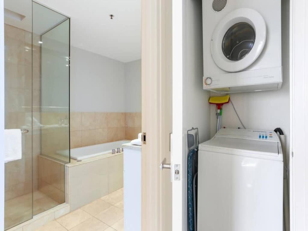 Bright One Bedroom Beauty With Balcony And Unbeatable Views Auckland Dış mekan fotoğraf