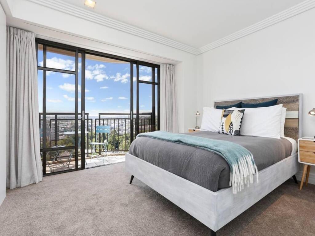 Bright One Bedroom Beauty With Balcony And Unbeatable Views Auckland Dış mekan fotoğraf